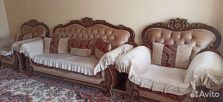 Диван