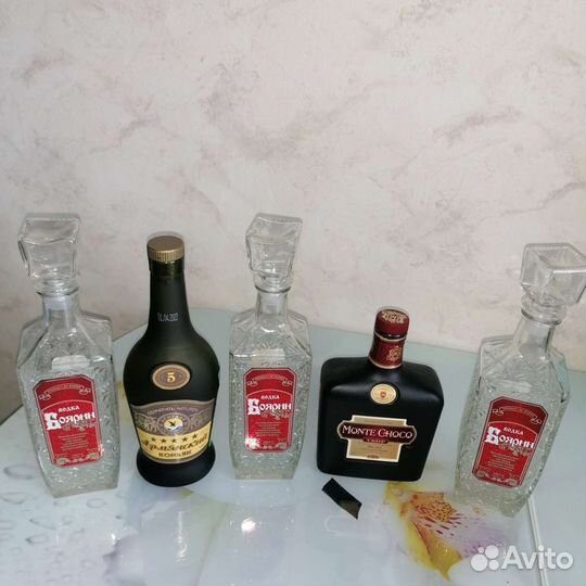 Бутылки для вина, чистые