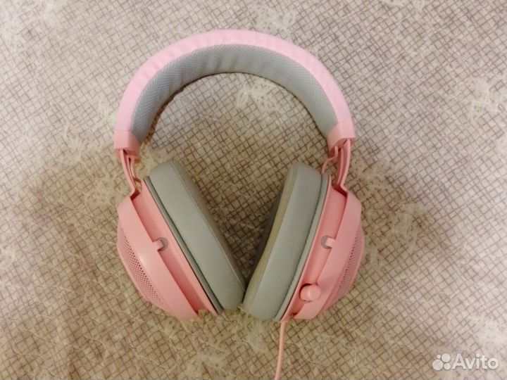 Проводные наушники