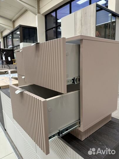 Тумба прикроватная