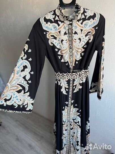 Нарядное женское платье 42-44