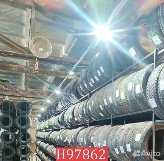 Nokian Tyres Hakkapeliitta R 215/65 R16 98M