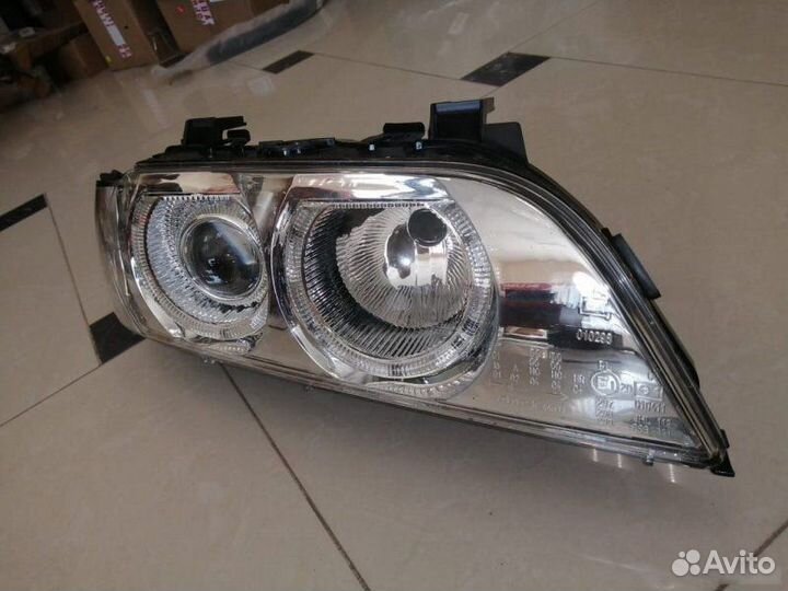 Правая фара Bmw 5 E39