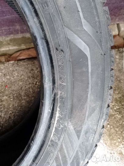 Yokohama 104ZR 225/55 R17