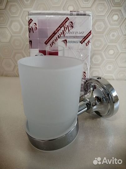 Подвесной стакан для ванной