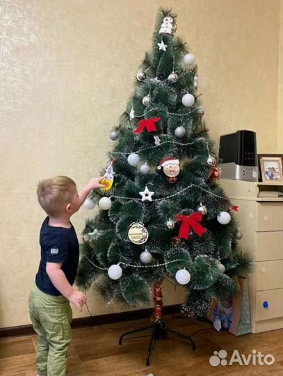 Ёлка искусственная+гирлянда+шишки