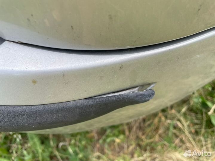 Бампер задний Ford Focus 1 хетчбэк