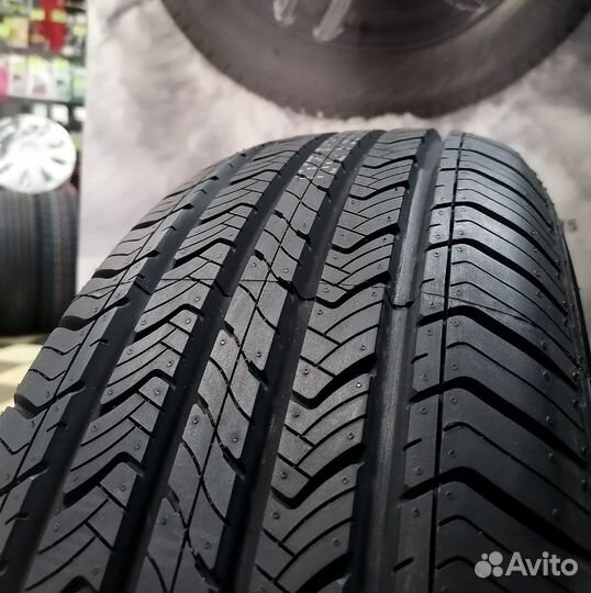 Maxxis Bravo HP-M3 215/65 R16 98V