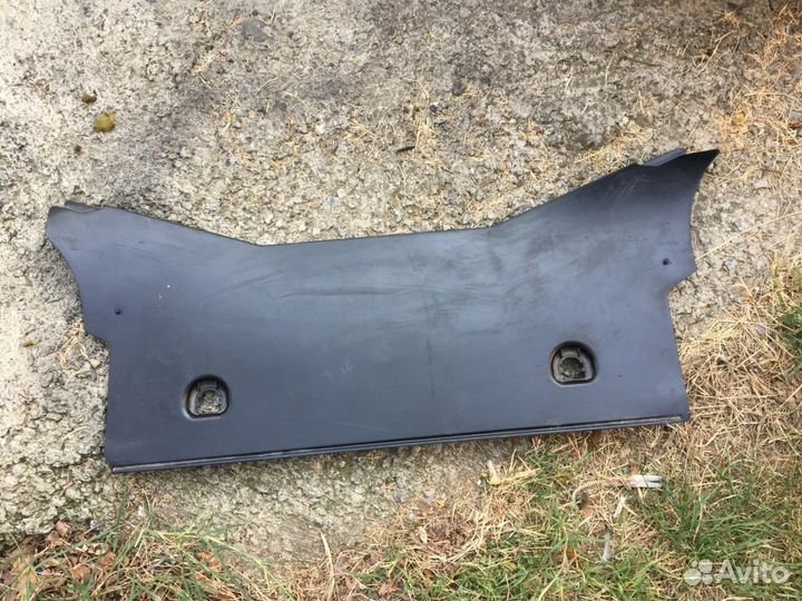 Облицовка багажника Мерседес W203