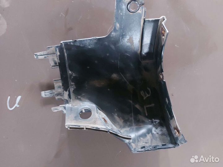 Угол порога задний левый Audi A8 D3