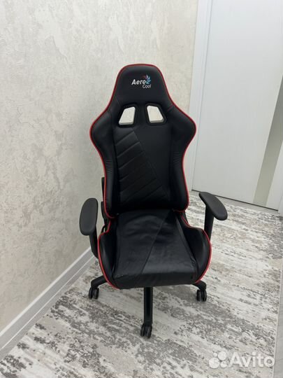 Компьютерное кресло