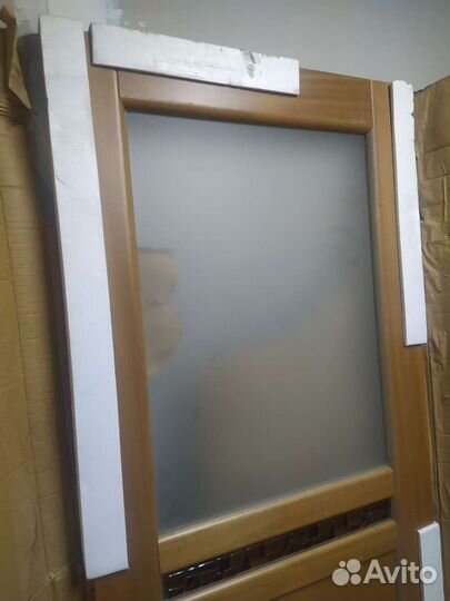 Дверь деревянная со стеклом и фреской 200х80см