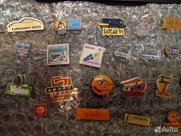 Значки авто мото