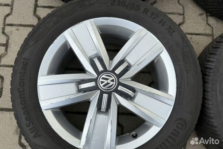 Continental AllSeasonContact 235/55 R17