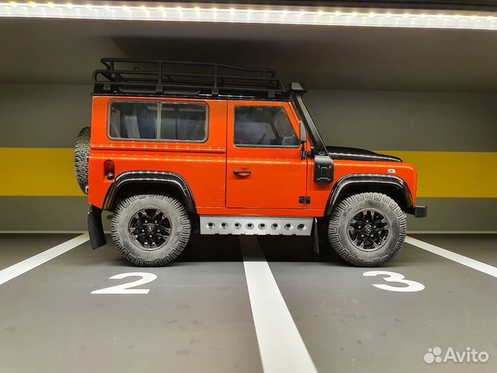 1:18 Kyosho Land Rover Defender 90 Final Edition