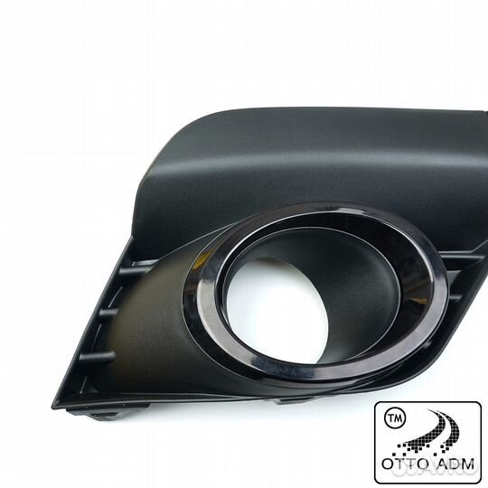 Решетка в бампер правая Renault Logan 2 (2018-2024