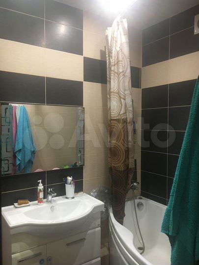 2-к. квартира, 53 м², 3/3 эт.
