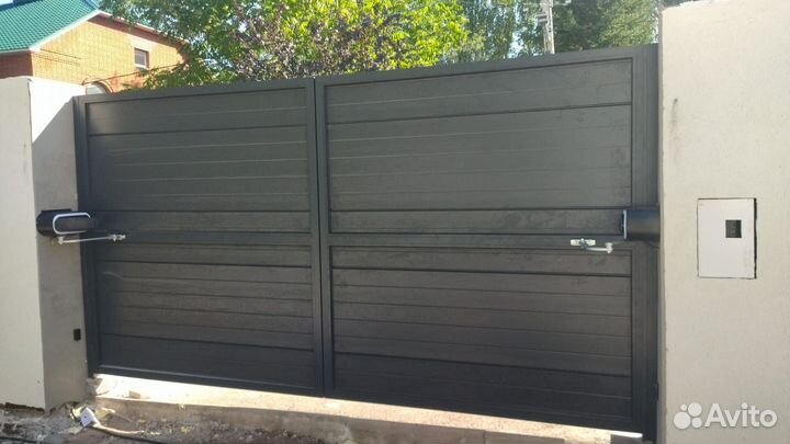 Распашные ворота на дачу