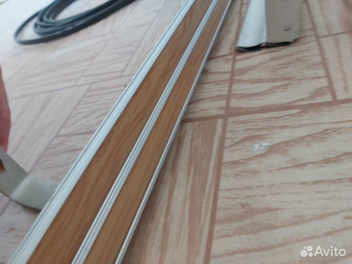 Карнизы для штор бу