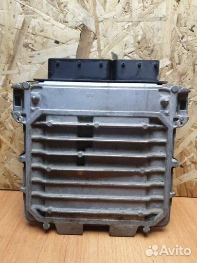 Блок управления двигателем Mercedes-Benz C-Class