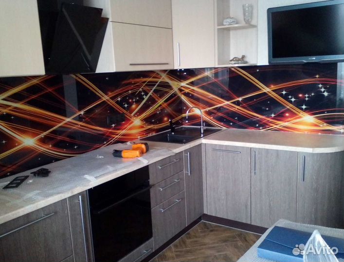 Кухонные фартуки скинали из стекла в Мытищах