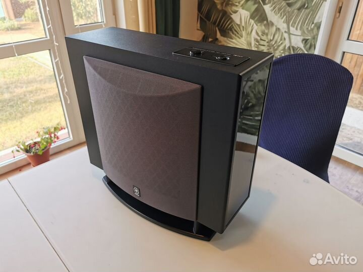 Сабвуфер Yamaha yst-sw100