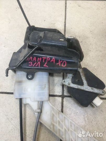 Замок дверной задний левый Hyundai Elantra XD