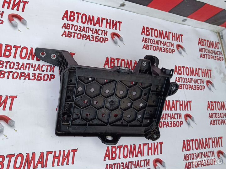 Площадка аккумулятора Чери Тигго 7