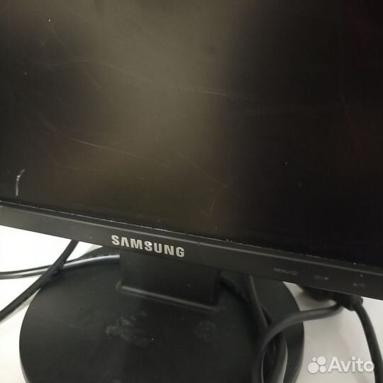 Монитор Samsung