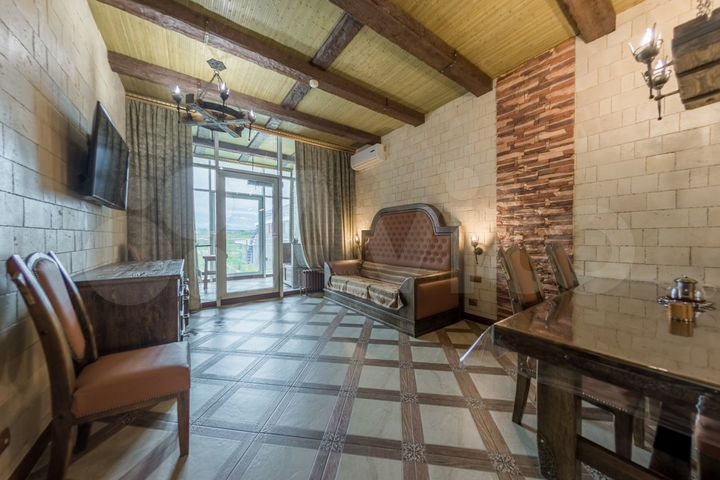 3-к. квартира, 75 м², 2/4 эт.