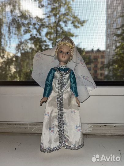 Кукла фарфоровая коллекционная