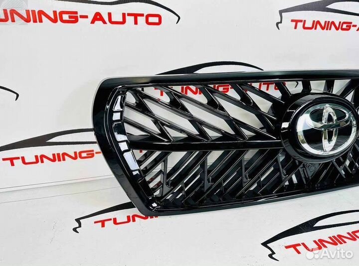 Решетка радиатора Toyota Land Cruiser 200 TRD