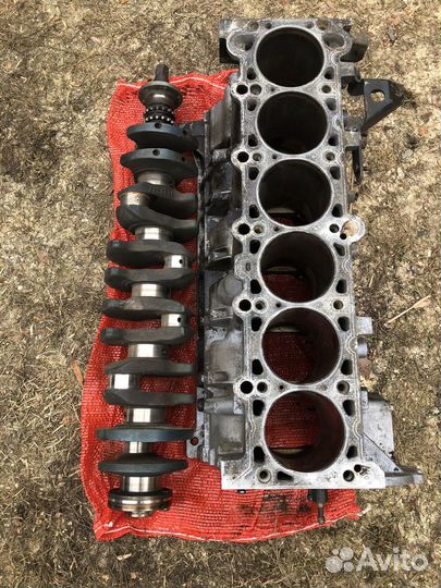 Двигатель m52b28