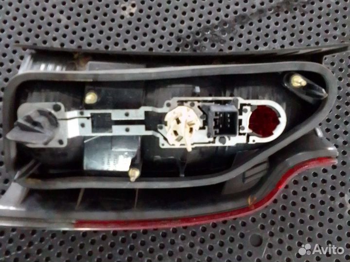 Фонарь задний левый нижний Volvo V70 XC70 01-2007