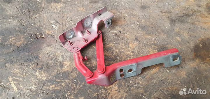 Петля капота левая Opel Astra J 2010-2017