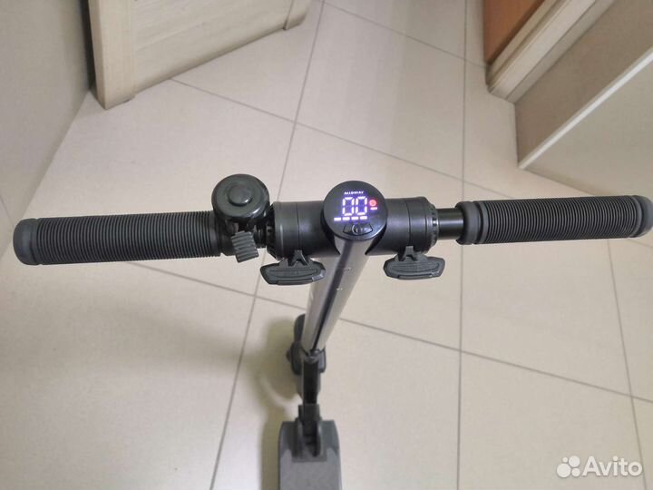 Самокат взрослый электрический