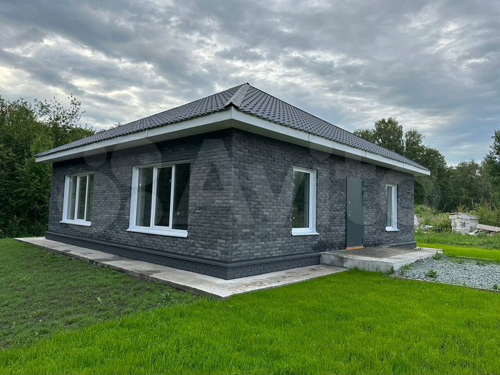 Коттедж 108 м² на участке 10 сот.