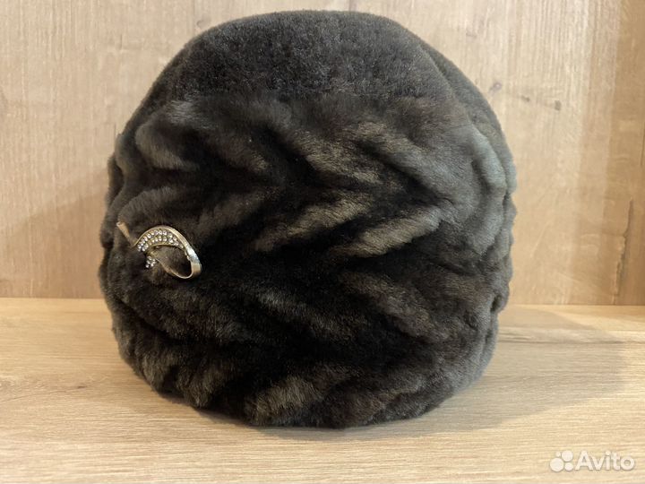 Шапка женская мутон