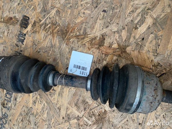 Привод (полуось) правый Kia Sportage 1 бензин 2004