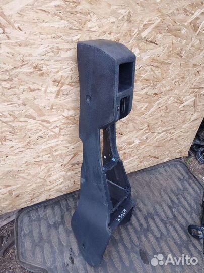 Центральная консоль, тонель пола Opel Astra H