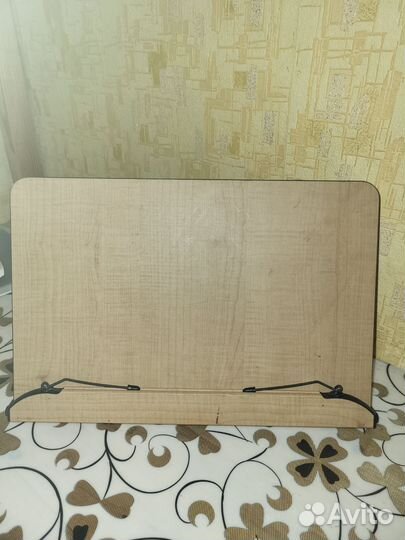 Подставка для книг