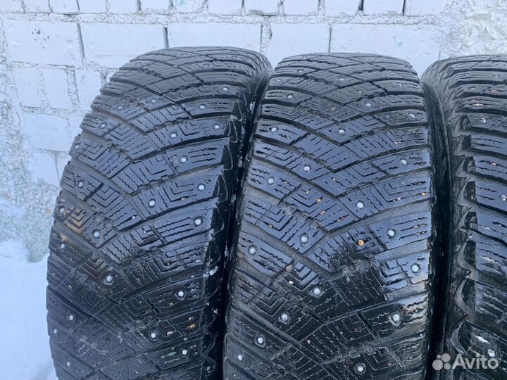 Goodyear UltraGrip Ice Arctic SUV 225/60 R18