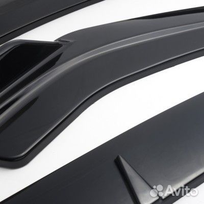 Накладка переднего бампера - черная