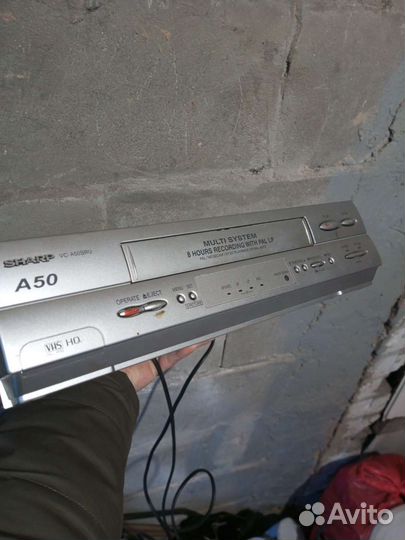 Видеомагнитофон sharp