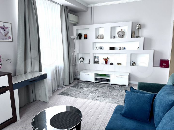 2-к. квартира, 58 м², 8/10 эт.