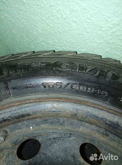Goodyear UltraGrip 185/60 R15