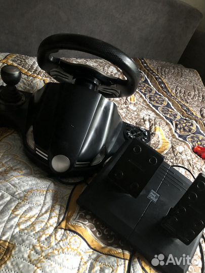 Игровой руль для компьютера