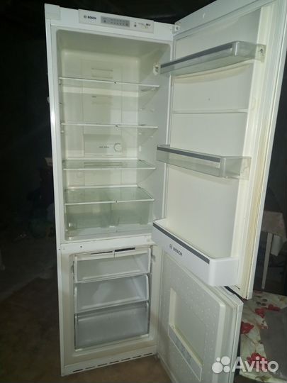 Холодильник Bosch 1.8м NoFrost