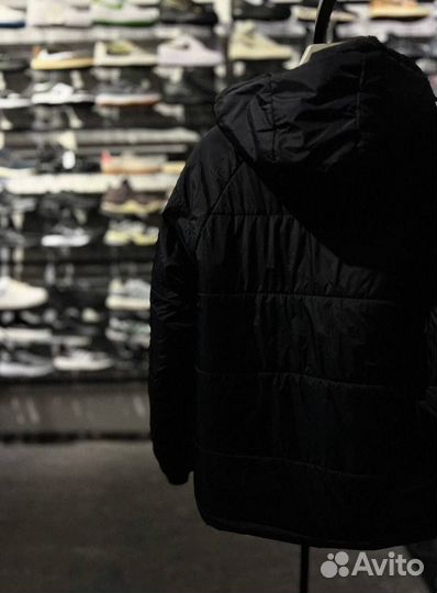 Весенний look: мужская куртка Ellesse