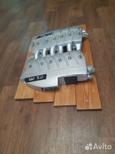 Вешалка для одежды настенная